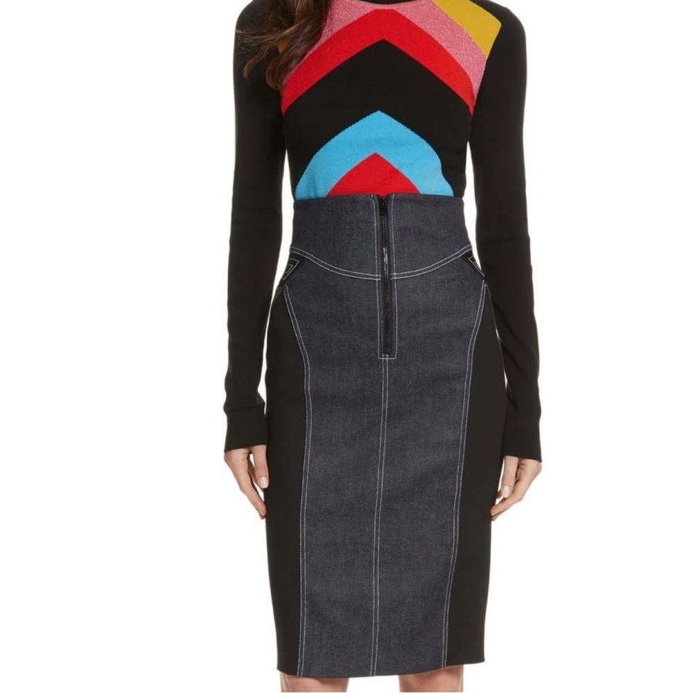 Diane von Fürstenberg, sexy denim pencil skirt with stretch-LIKE NEW! - Picture 4 of 15